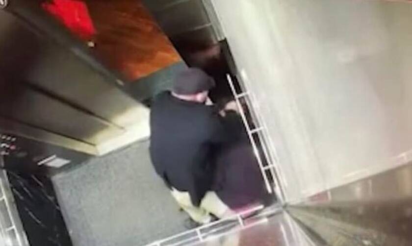 Κορονοϊός: Νεαρός έβηξε προκλητικά μέσα σε ασανσέρ - Δείτε τι έγινε