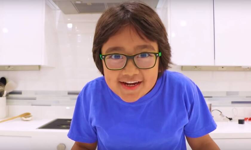 Ένας 9χρονος σταρ του YouTube έβγαλε το 2020 σχεδόν 30 εκατομμύρια δολάρια