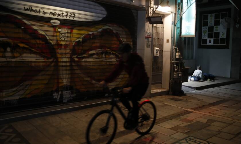 Κρούσματα σήμερα: Σε Αθήνα, Θεσσαλονίκη οι μισές μολύνσεις - Στόχος και στοίχημα το «τείχος ανοσίας»