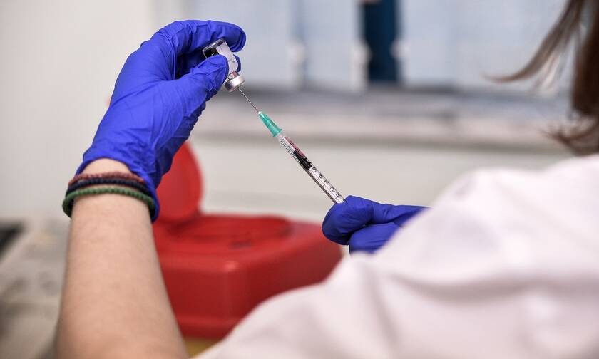 Εμβόλιο κορονοϊού: Καμία παρενέργεια από όσους εμβολιάστηκαν στον Ευαγγελισμό