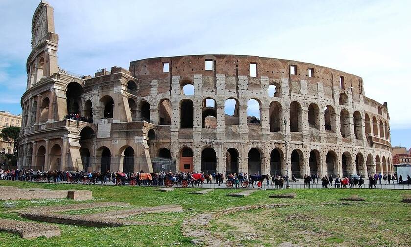 Ιταλία: Βάζουν νέο, high tech «πάτωμα» στο Κολοσσαίο της Ρώμης, με κόστος 10 εκατ. ευρώ!