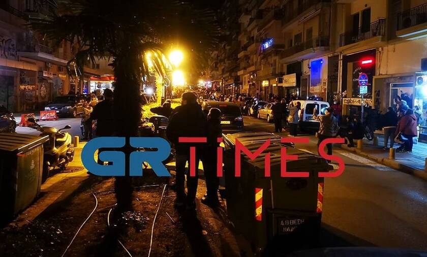 Lockdown: Διαμπαλκονική συναυλία οργάνωσαν στη Θεσσαλονίκη - Τη διέλυσε η Αστυνομία