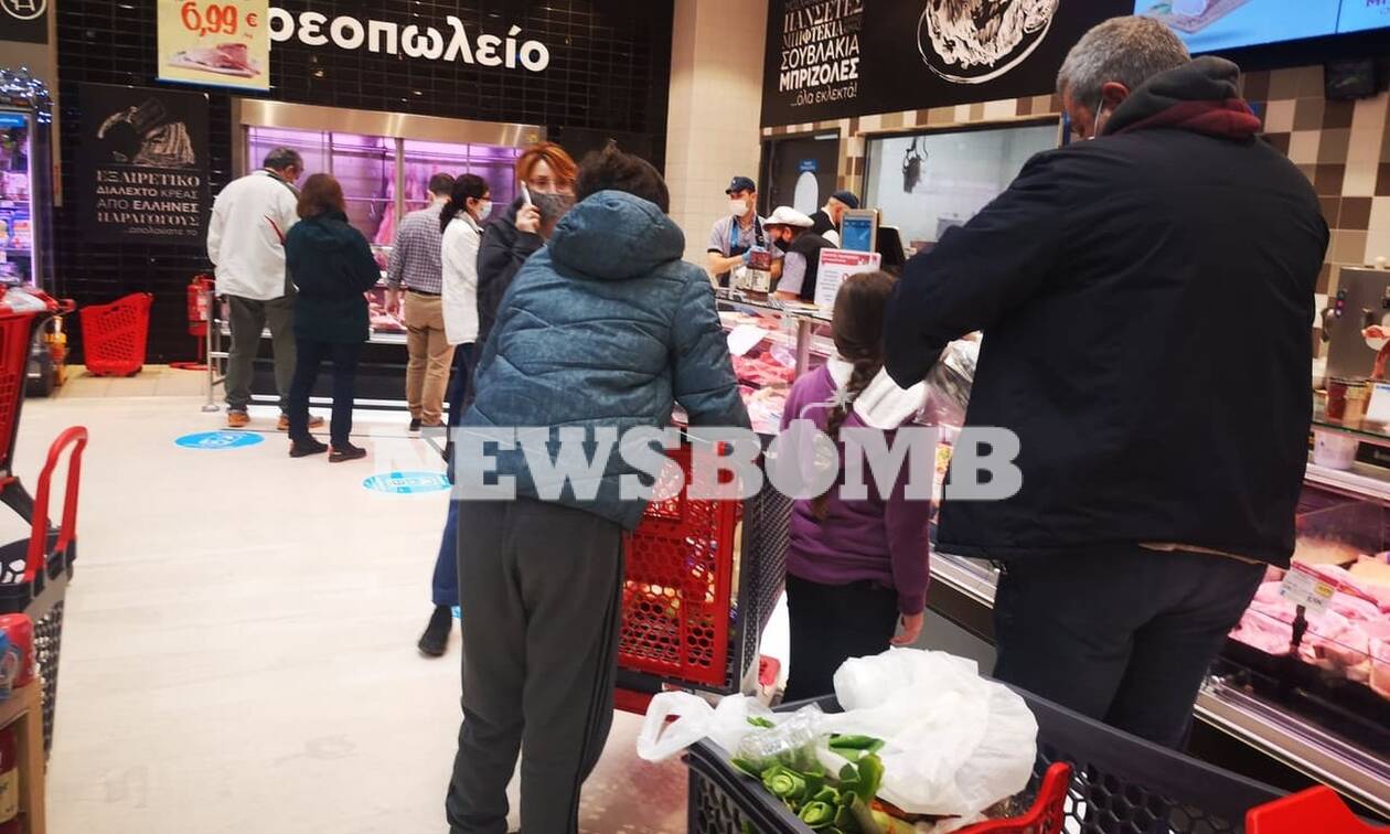 Ρεπορτάζ Newsbomb.gr: Χαμός για τα τελευταία ψώνια - Ουρές σε μαγαζιά και σούπερ μάρκετ