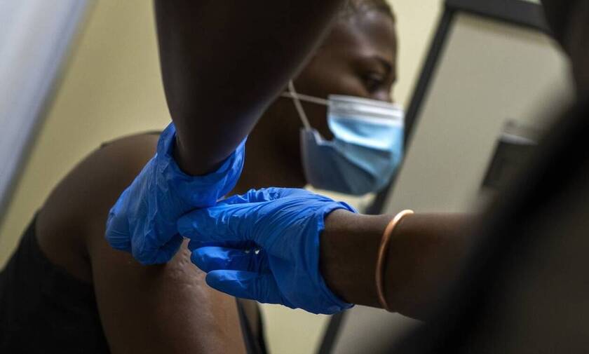 Κορονοϊός – Καμπανάκι CDC: Παγκόσμια «ηθική καταστροφή» αν η Αφρική λάβει εμβόλια με καθυστέρηση