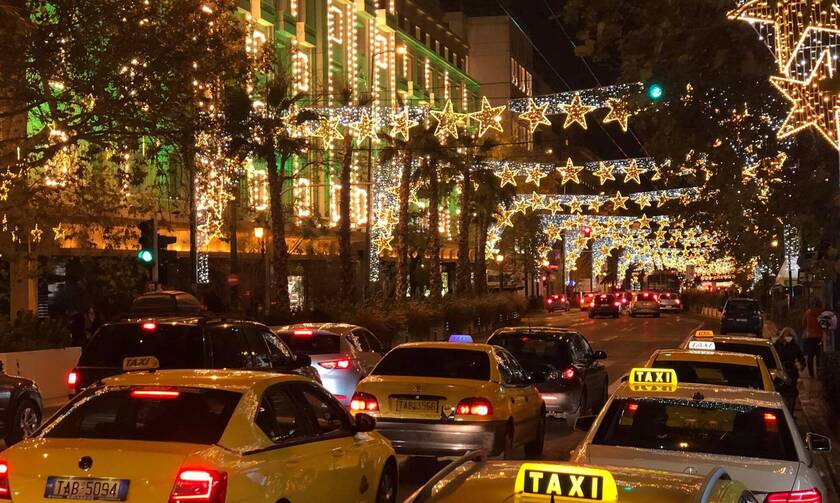 Lockdown: Πόσα άτομα επιτρέπονται σε ΙΧ και ταξί ανήμερα της Πρωτοχρονιάς