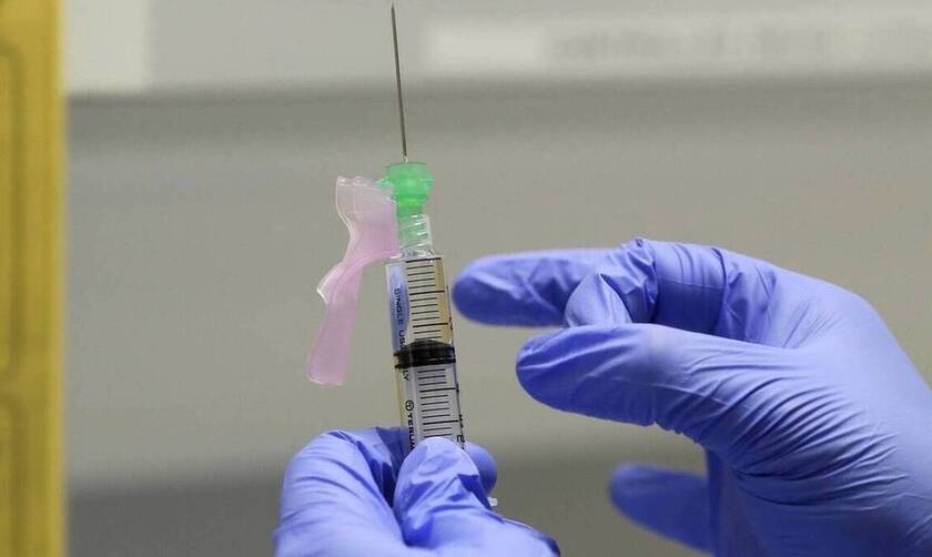 Κορονοϊός: Σάλος σε νοσοκομείο  - Εργαζόμενος κατέστρεψε επίτηδες εκατοντάδες εμβόλια