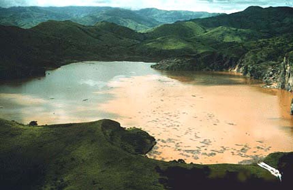 Το θανατηφόρο πρόσωπο της φύσης: Η λίμνη που σκότωσε 1.700 άτομα σε ένα βράδυ