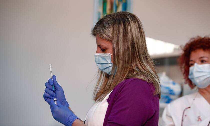 «Βόμβα» Λινού στο Newsbomb.gr για τον εμβολιασμό: Κίνδυνος να μην ολοκληρωθεί ως το Φθινόπωρο