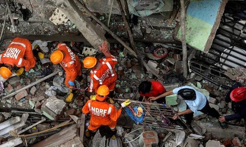 Ινδία: Πάνω από 20 νεκροί από την κατάρρευση της οροφής σε αποτεφρωτήριο 