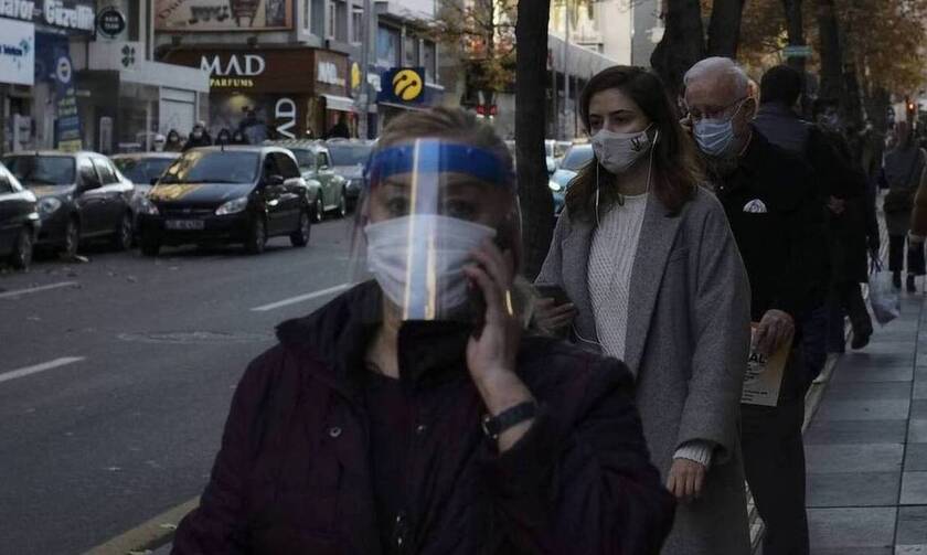 Κορονοϊός - Τουρκία: 193 νεκροί και 9.877 νέες μολύνσεις σε 24 ώρες 