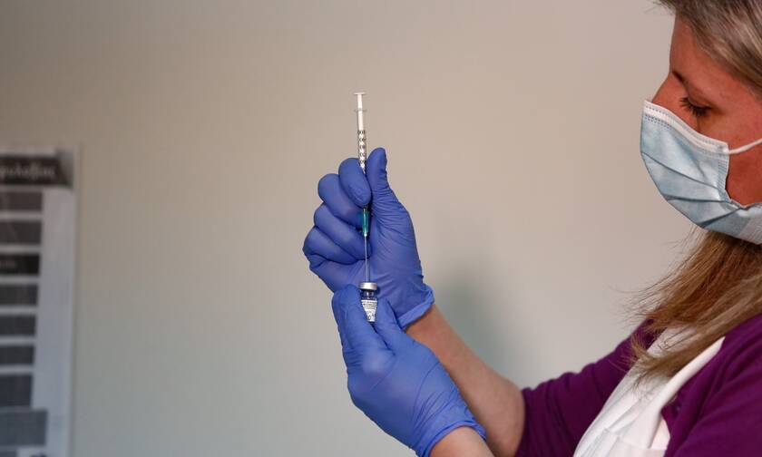 Θεσσαλονίκη: Τρεις γιατροί του ΑΧΕΠΑ μολύνθηκαν από κορονοϊό, αν και είχαν κάνει το εμβόλιο