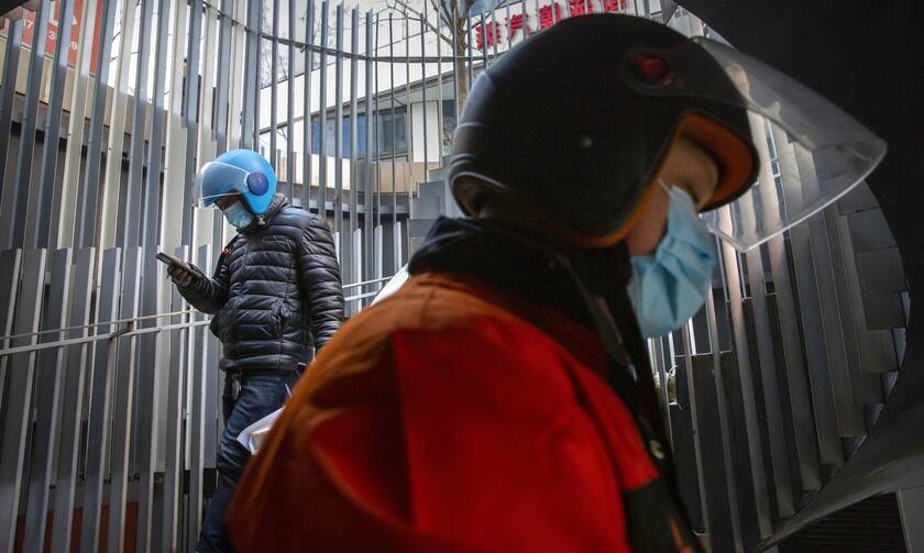 Κίνα: «Μπλόκο» των Αρχών στην ομάδα επιστημόνων του ΠΟΥ που ψάχνουν από που προήλθε ο ιός