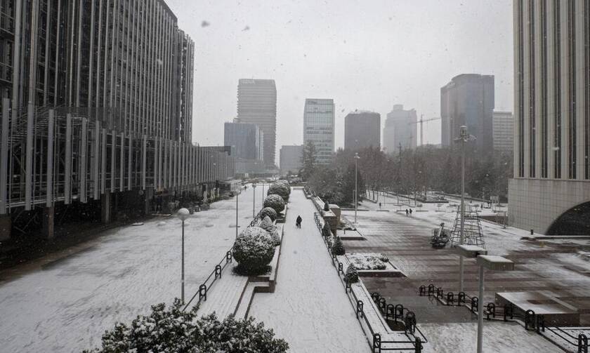 Ισπανία: Ιστορικός χιονιάς - Απίστευτες εικόνες από τη Μαδρίτη