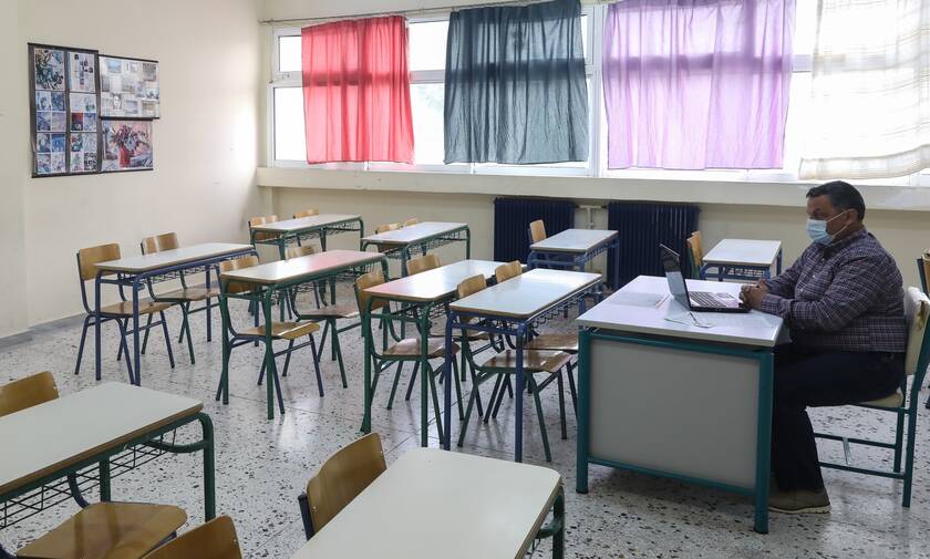 Κορονοϊός - Άνοιγμα σχολείων: Διχασμένοι οι επιστήμονες για το «δεύτερο-πρώτο» κουδούνι της Δευτέρας