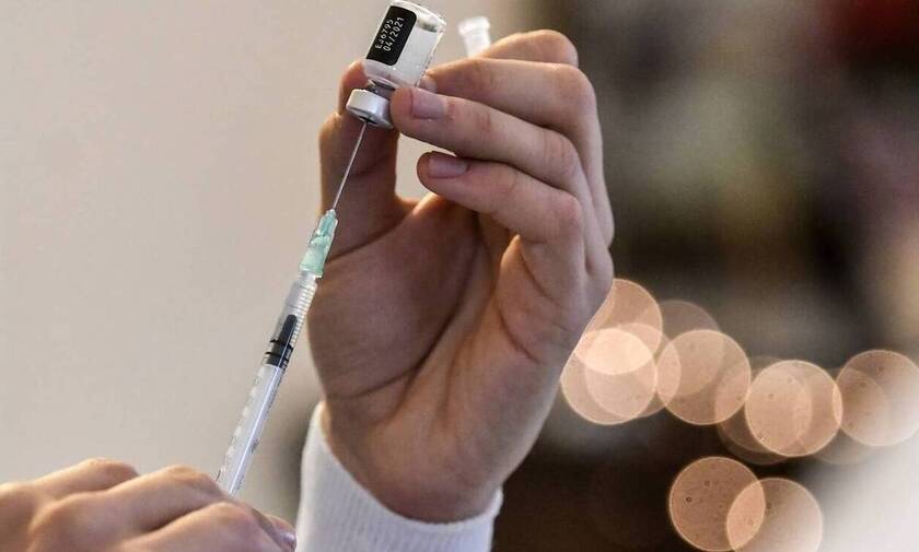 Κορονοϊός: Το Λονδίνο μάζεψε ένα δισ. δολάρια για τη διανομή του εμβολίου σε ευάλωτες χώρες