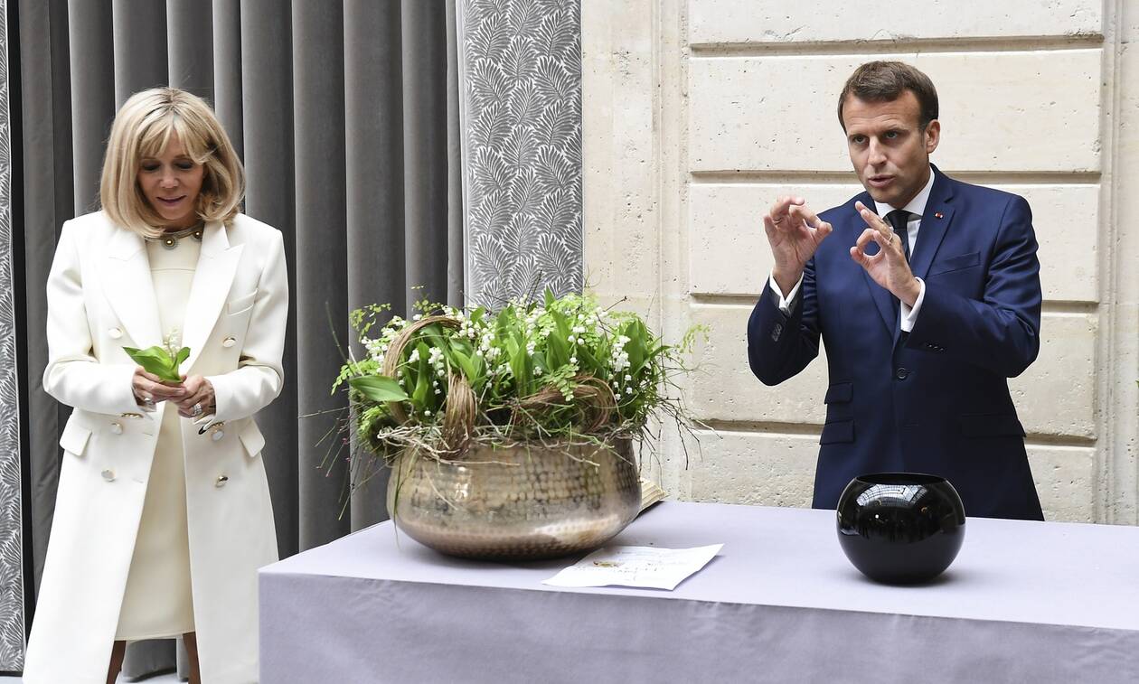 Σάλος στη Γαλλία για Εμανουέλ και Μπριζίτ Μακρόν: Έδωσαν 600.000 για λουλούδια στο Ελιζέ