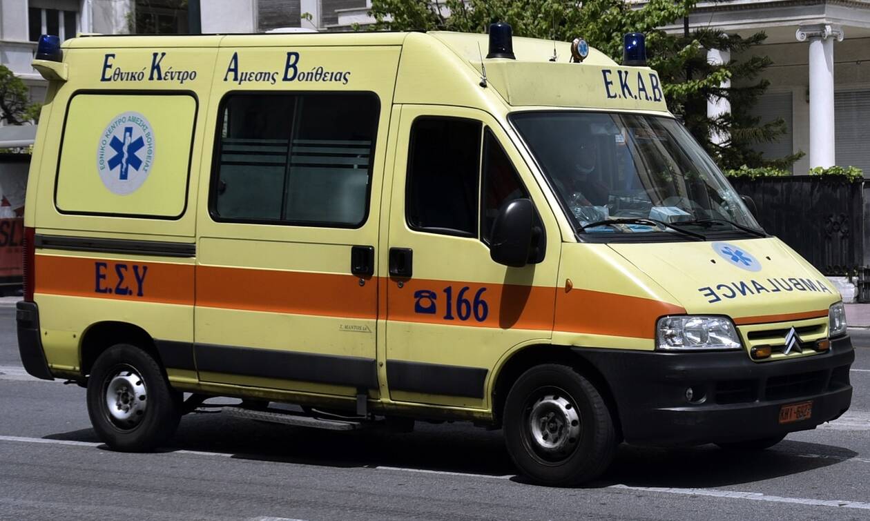 Θρίλερ στη Θεσσαλονίκη: 21χρονος βρέθηκε τραυματισμένος στη μέση του δρόμου