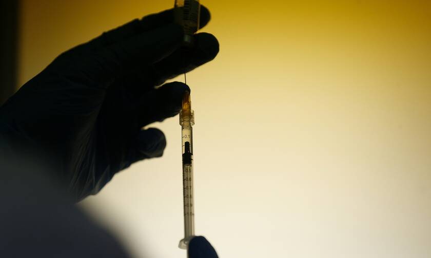 Εμβόλιο κορονοϊού: Η Pfizer μειώνει κατά 29% τις δόσεις προς την Ιταλία