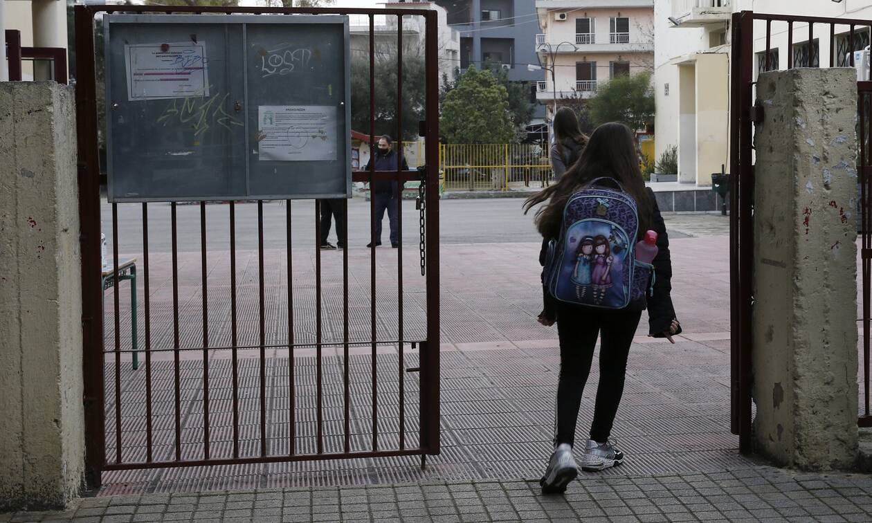 Θεσσαλονίκη: Συναγερμός σε δημοτικό σχολείο - Δεύτερο κρούσμα κορoνοϊού σε εκπαιδευτικό