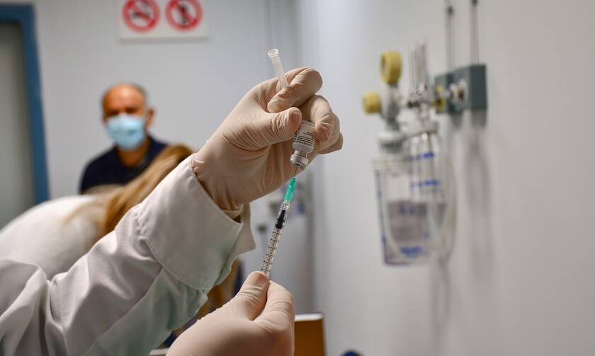 Εμβόλιο κορονοϊού: Τι πρέπει να κάνουν όσοι έχουν ήδη νοσήσει από τον ιό