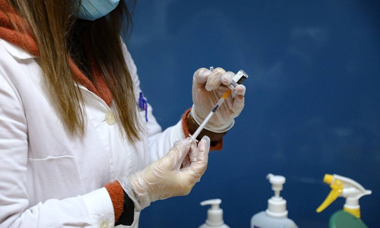 Κορονοϊός: 144 εμβολιαστικά κέντρα μπαίνουν στη «μάχη» του εμβολιασμού