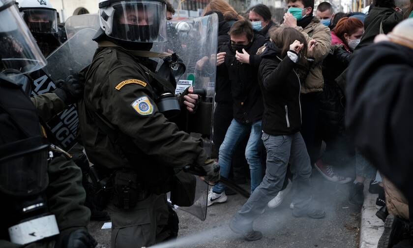 Θεσσαλονίκη: Σε συλλήψεις μετατράπηκαν οι προσαγωγές τριών διαδηλωτών στο φοιτητικό συλλαλητήριο