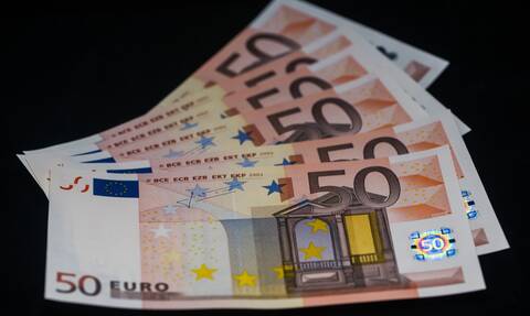 Επίδομα 400 ευρώ: Πώς θα δοθεί σε 150.000 επιστήμονες - Τα κριτήρια (vid)