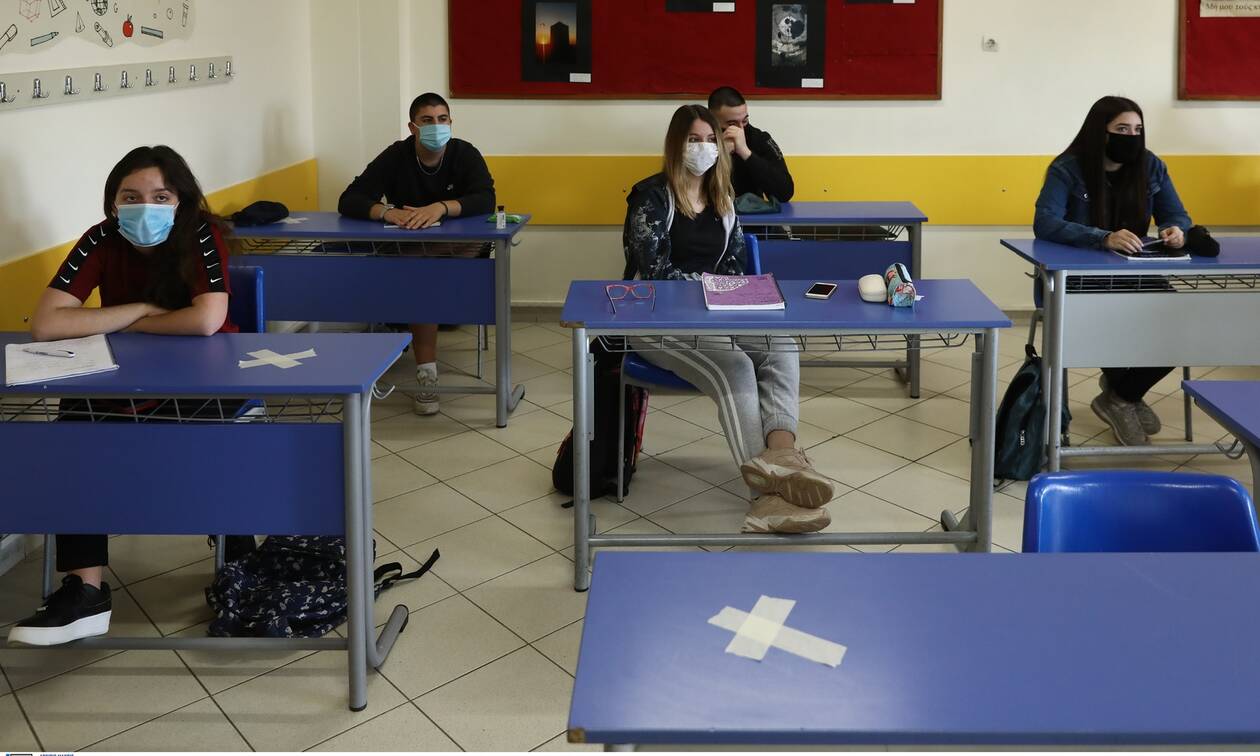 Άρση μέτρων – Γυμνάσια, Λύκεια: Αντίστροφη μέτρηση για το επόμενο «άνοιγμα»