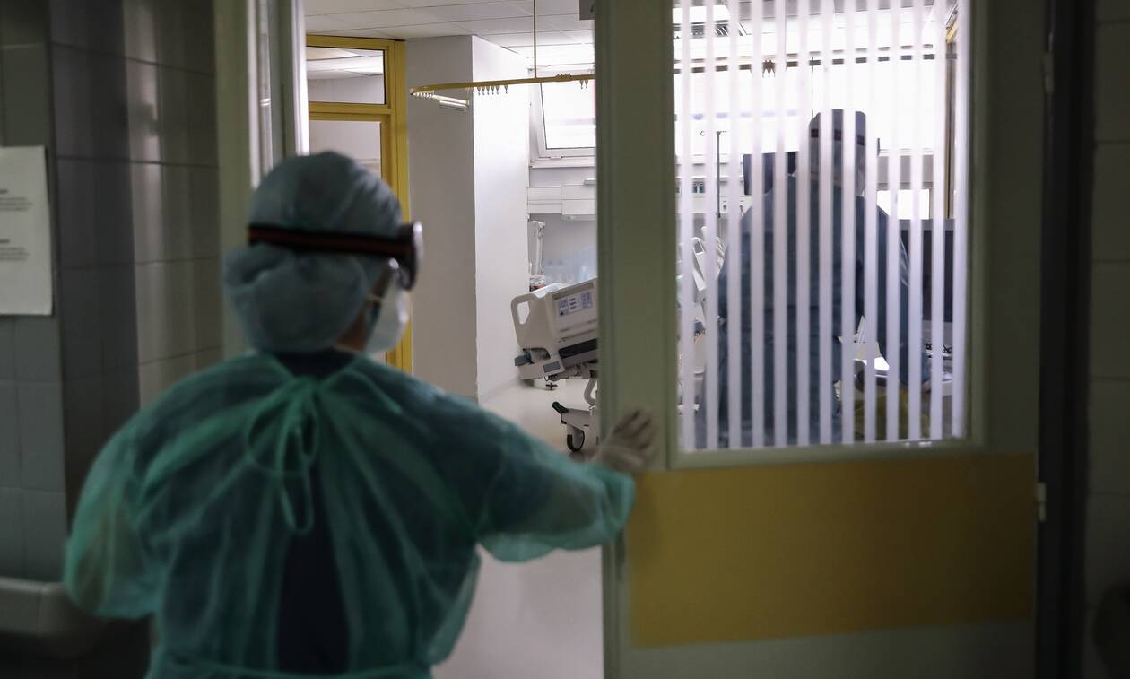 Κορονοϊός: Συναγερμός σε νοσοκομείο της Κρήτης - Τρεις νοσηλεύτριες βρέθηκαν θετικές