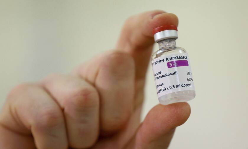 Κορονοϊός: «Ναι» της Κομισιόν στο εμβόλιο της AstraZeneca