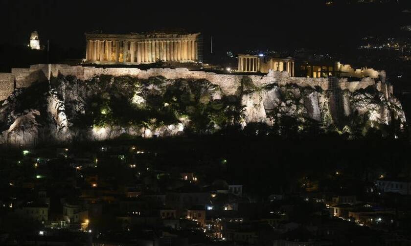 Κρούσματα σήμερα: «Πνίγεται» το κέντρο της Αθήνας – Οι «κόκκινες» περιοχές