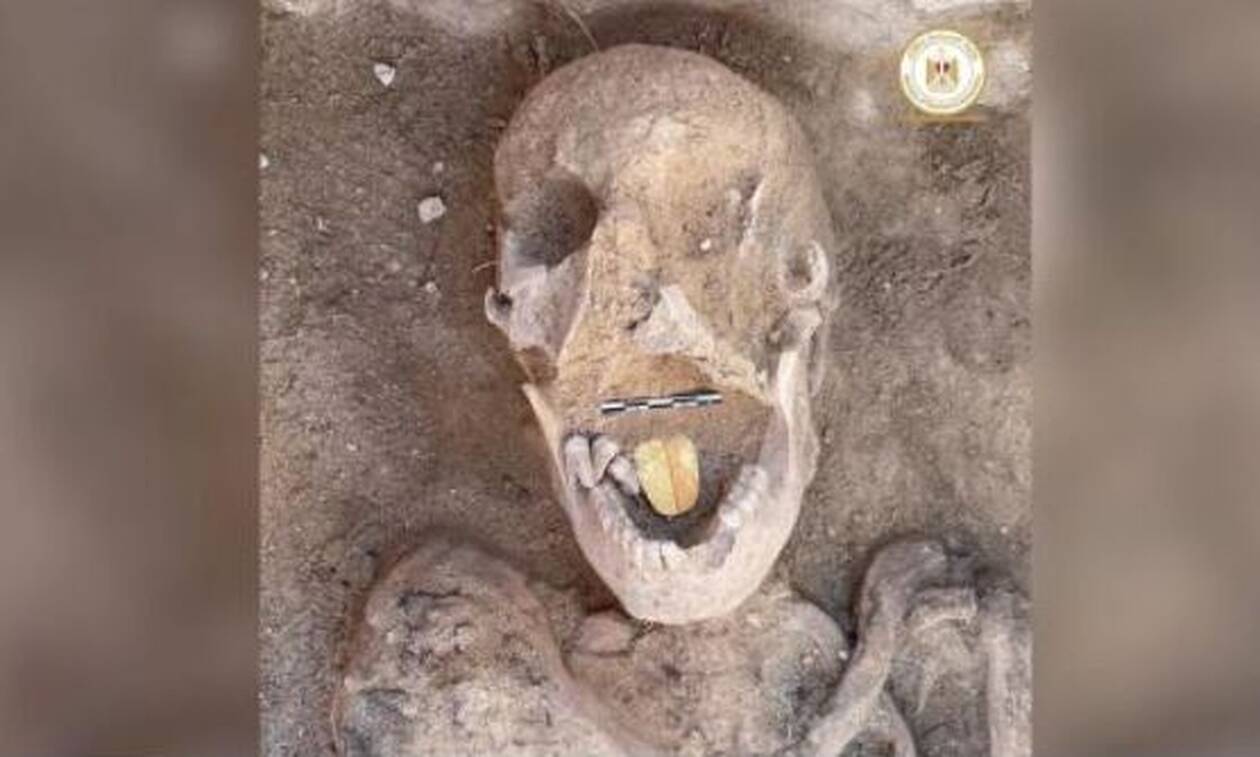 Δέος: Ανακαλύφθηκε μούμια 2.000 ετών με χρυσή γλώσσα (pics)