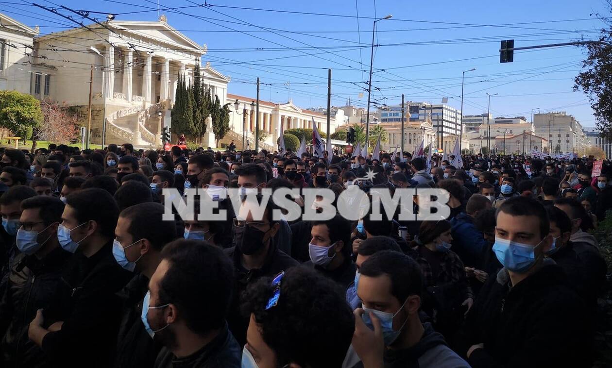 Πανεκπαιδευτικό συλλαλητήριο: Στους δρόμους φοιτητές και εκπαιδευτικοί στην Αθήνα (pics+vids)