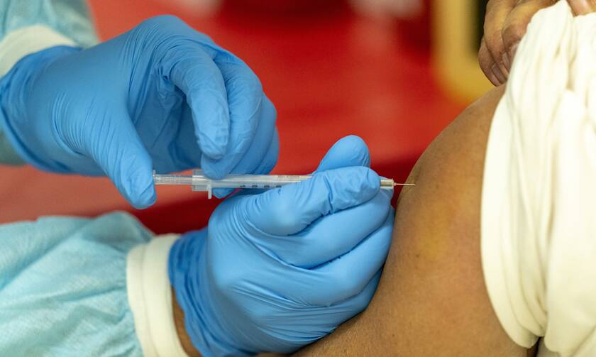Κορονοϊός: 70χρονος πέθανε 25 λεπτά μετά τον εμβολιασμό του