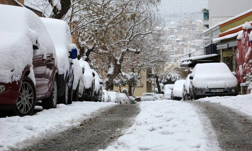 Σαρωτικό το πέρασμα της Μήδειας στη Βόρεια Ελλάδα: Κλειστοί δρόμοι, σχολεία και πολικές θερμοκρασίες