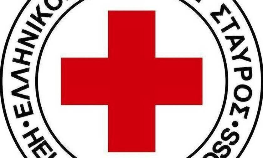 Ο Ελληνικός Ερυθρός Σταυρός στηρίζει τις ευάλωτες ομάδες - Ασφαλής μεταφορά στα κέντρα εμβολιασμού