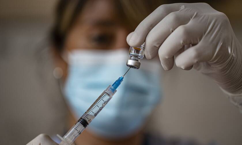 Τζόνσον: Δεν υπάρχουν επαρκή δεδομένα για την επίδραση των εμβολιασμών στη μείωση της διασποράς