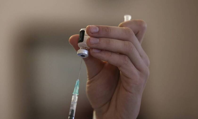 Την Τετάρτη (17/2) στις 12:00 ξεκινούν και πάλι οι εμβολιασμοί στην Αττική