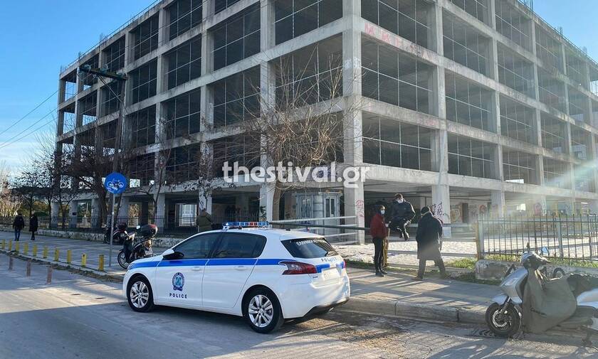 Θρίλερ στη Θεσσαλονίκη: Εντοπίστηκε πτώμα σε κτήριο του ΑΠΘ