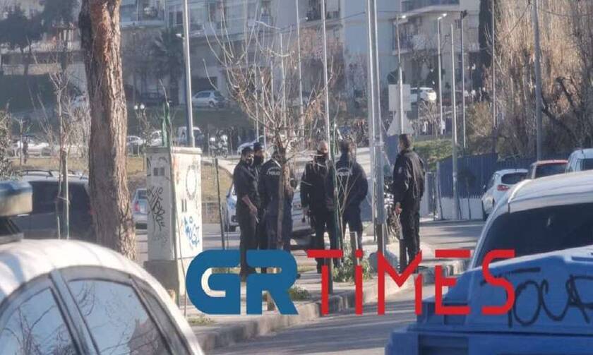 Συναγερμός στη Θεσσαλονίκη: Τηλεφώνημα για βόμβα σε δύο σχολεία