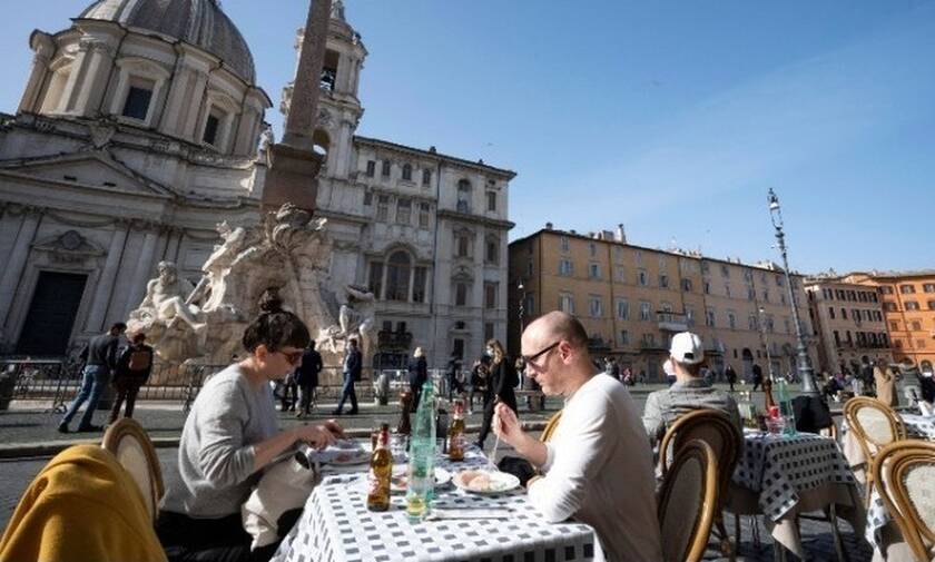 Η Ιταλία ανησυχεί μπροστά στις μεταλλάξεις και την πολυκοσμία