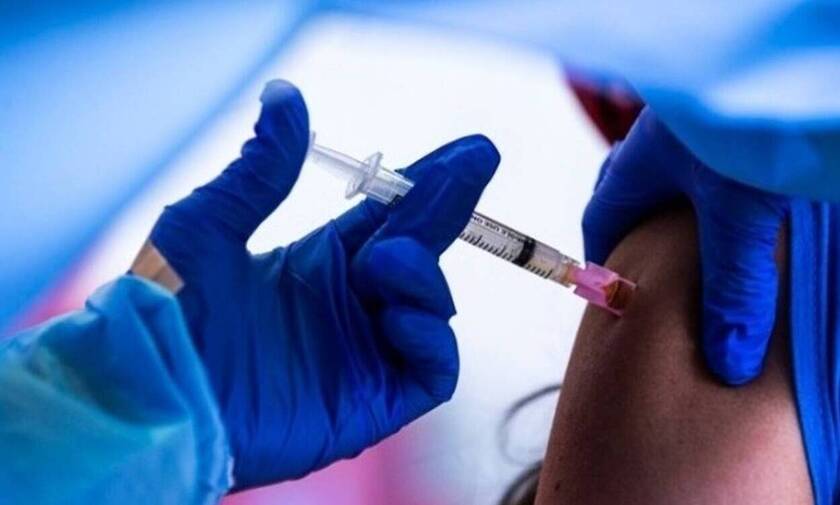 Εμβόλιο κορονοϊού: Πόσα περιστατικά σοβαρών παρενεργειών έχουν καταγραφεί στην Ελλάδα