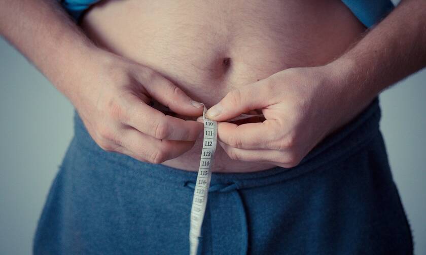 Εμβόλιο Pfizer: Ανησυχία για τους παχύσαρκους – Παράγουν μισά αντισώματα, τι προτείνουν οι ειδικοί
