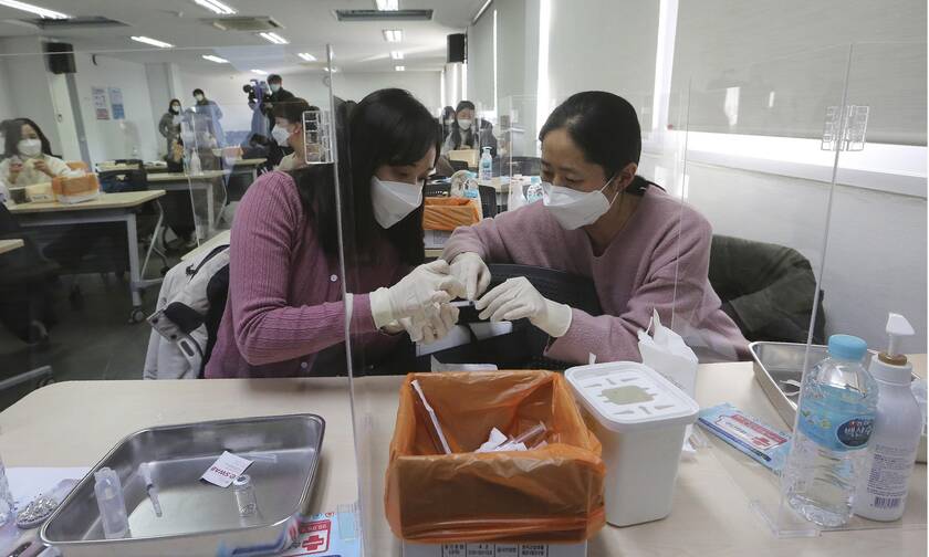 Εμβόλιο Astra Zeneca: Δύο άνθρωποι πέθαναν στη Νότια Κορέα μετά τον εμβολιασμό τους