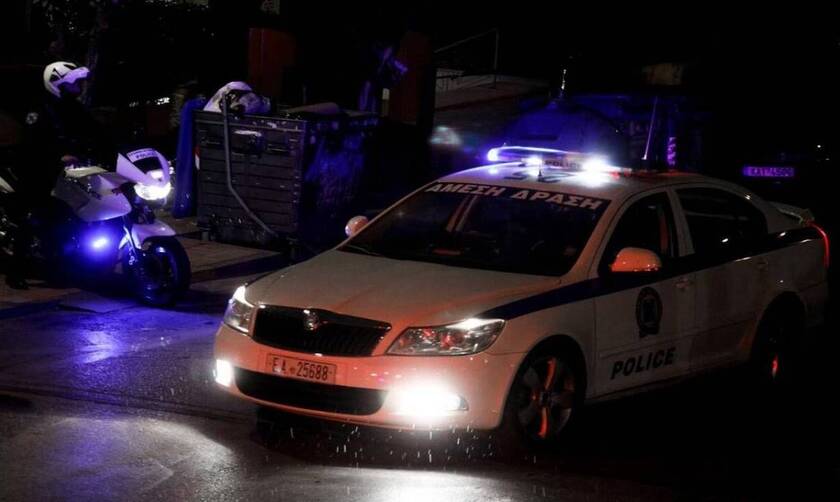 Πάτρα: Επίθεση με βόμβες μολότοφ δέχθηκαν δύο αστυνομικοί στο κέντρο της πόλης