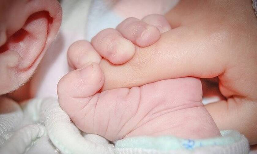 Κορονοϊός - Κέρκυρα: 29χρονη θετική στον ιό γέννησε ένα υγιέστατο κοριτσάκι 
