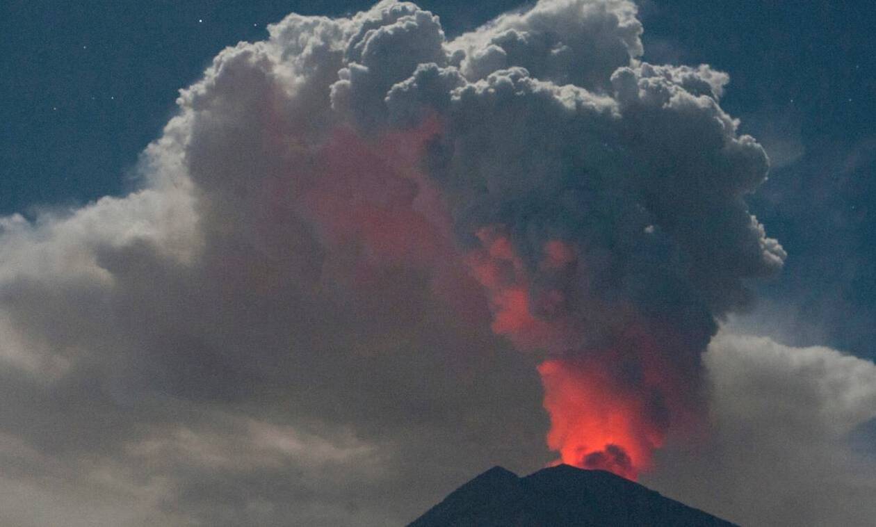 Ισημερινός: Νέφη τέφρας από το ηφαίστειο Σανγκάι πλήττουν πέντε επαρχίες