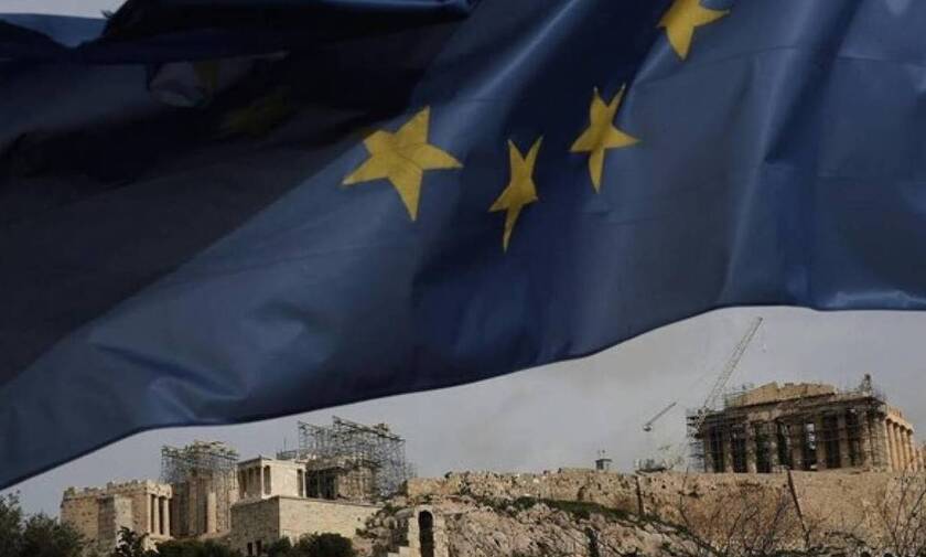 Η Ελλάδα έως το 2027 θα εισπράττει 4,6 ευρώ για κάθε 1 ευρώ που θα δίνει στην ΕΕ 