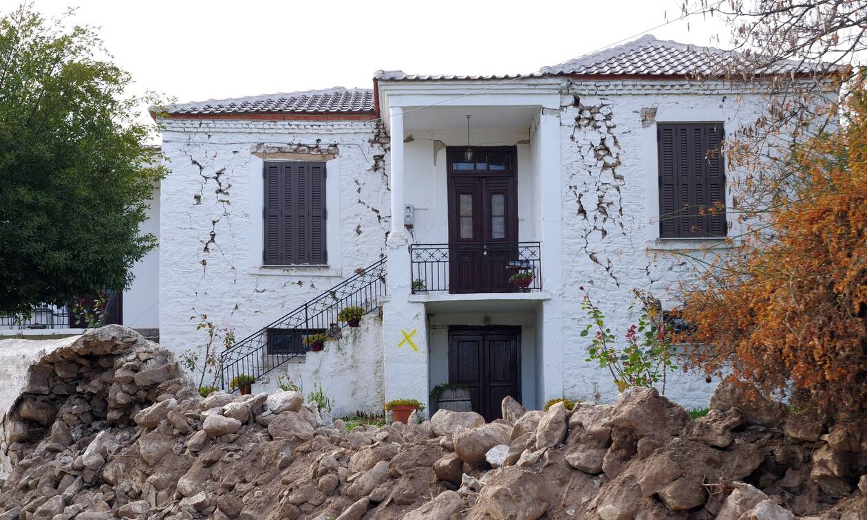 Θεσσαλία: Μη κατοικήσιμα προσωρινά 1.343 σπίτια μετά τους σεισμούς