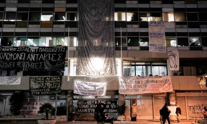 Θεσσαλονίκη: Μυρίζει «μπαρούτι» στο ΑΠΘ – Βίντεο - ντοκουμέντο από τα επεισόδια της Δευτέρας